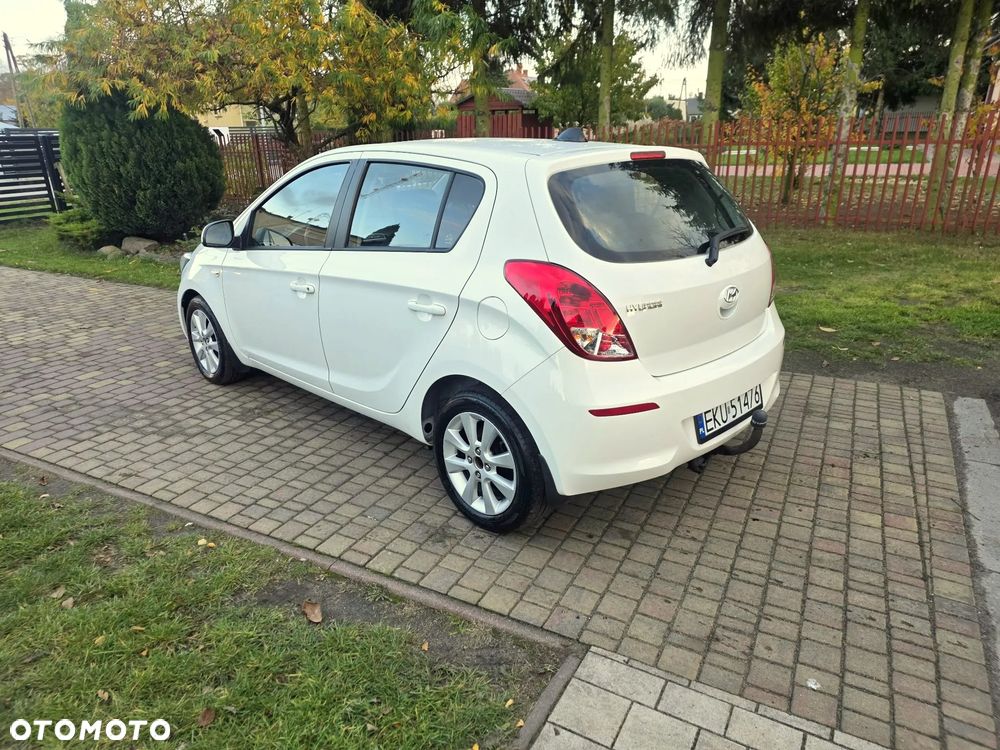 Hyundai I20 2013 photo 3