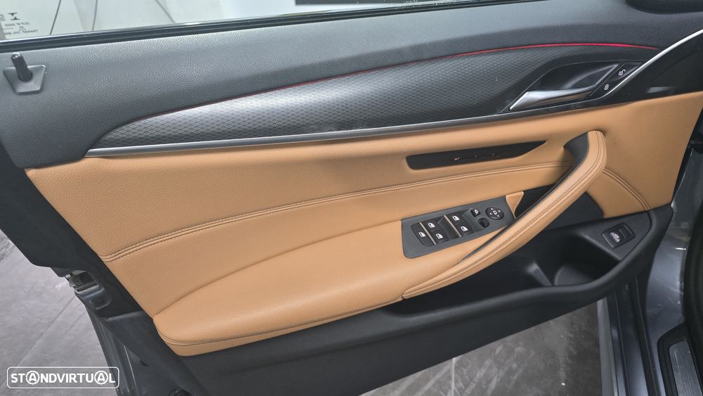 BMW 520 d Pack Desportivo M Auto - 18