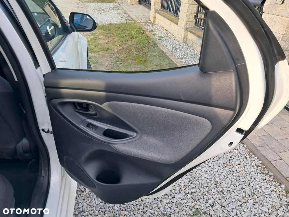 Toyota Yaris Hybrid 116 1.5 VVT-i Comfort - 24