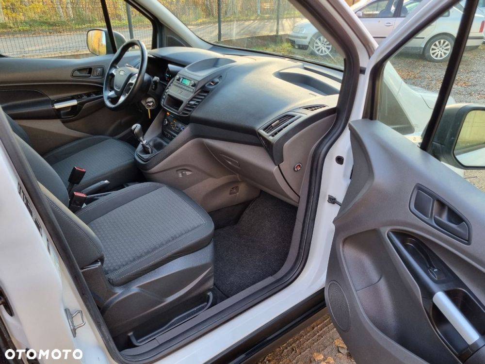 Ford Tourneo Connect Grand - 24