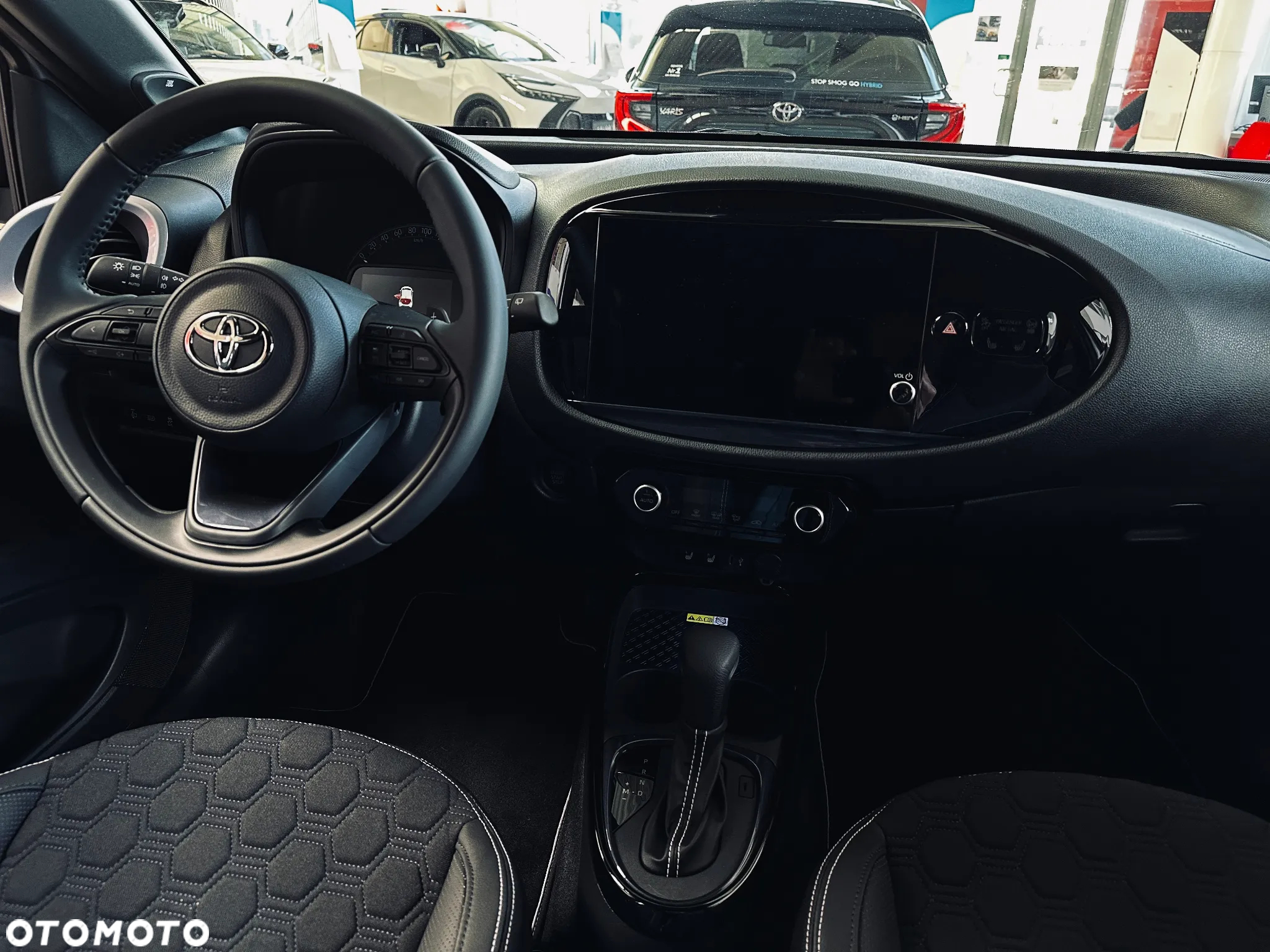 Toyota Aygo X 1.0 VVT-i JBL CVT - 13