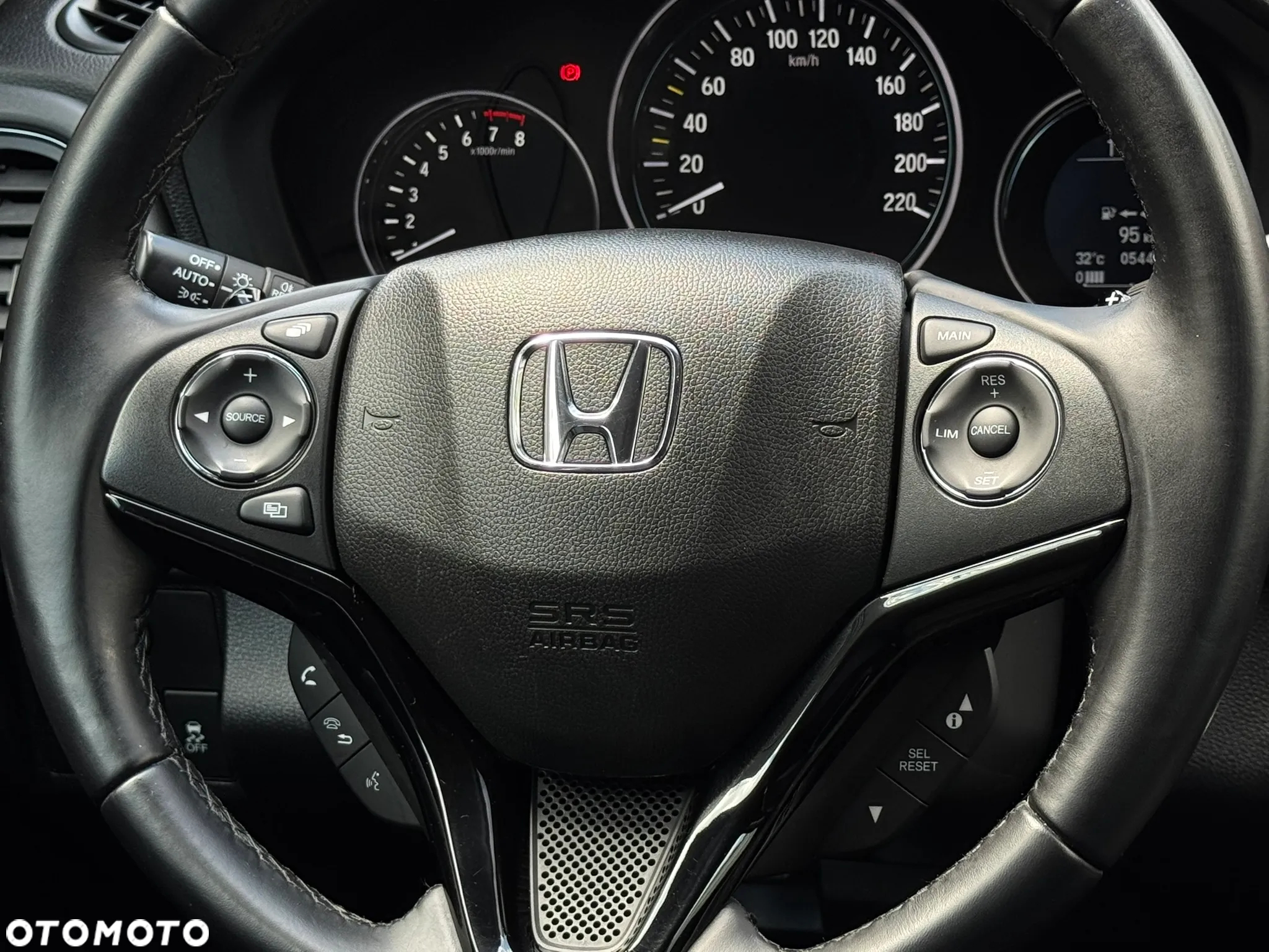 Honda HR-V 1.5 Executive (ADAS) CVT - 27