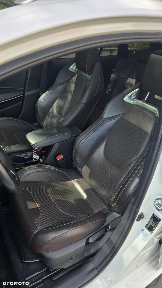 Toyota Corolla 2.0 Hybrid Executive - 11