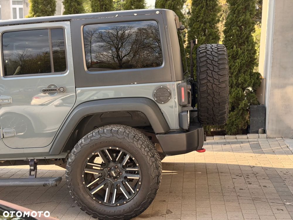Jeep Wrangler - 5