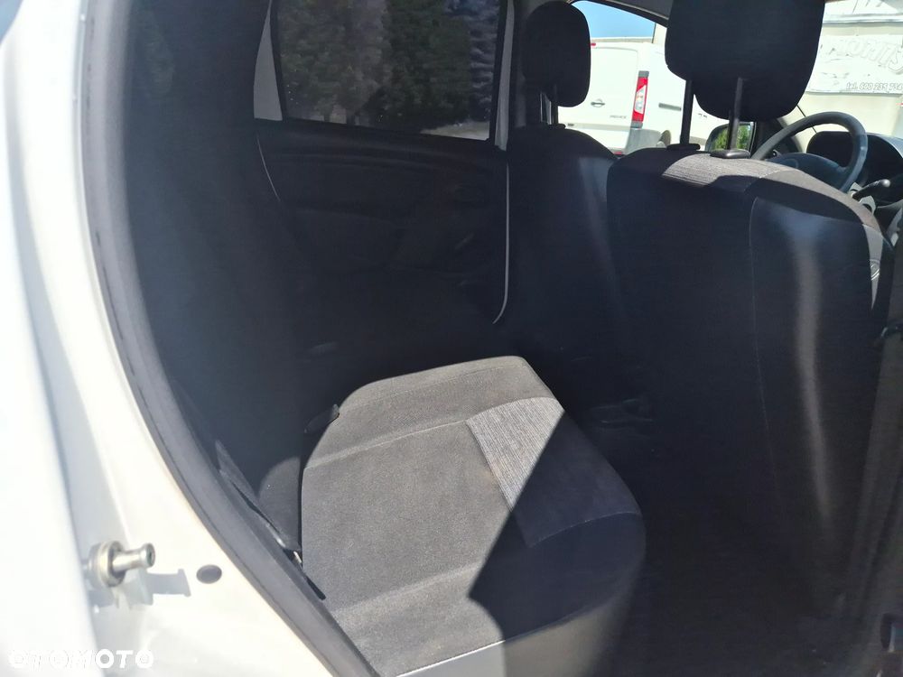 Dacia Duster 1.6 16V 105 4x2 Laureate - 4