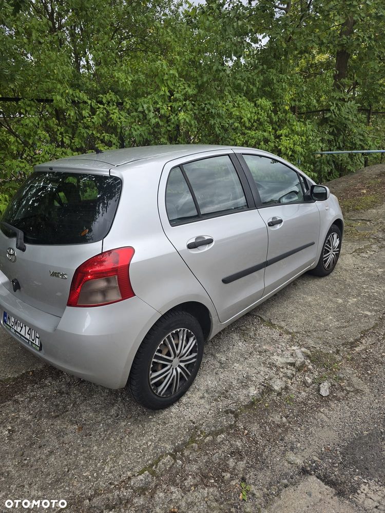 Toyota Yaris - 2