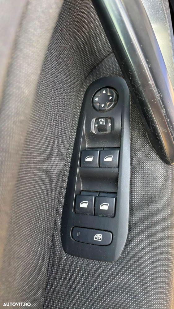 Peugeot 308 PureTech 130 GPF Stop & Start Allure Business-Paket - 30
