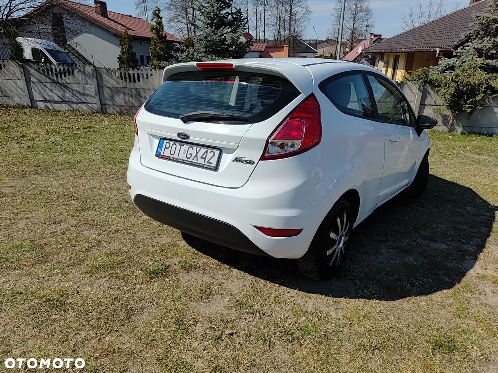 Ford Fiesta 1.25 Ambiente EU5 - 11