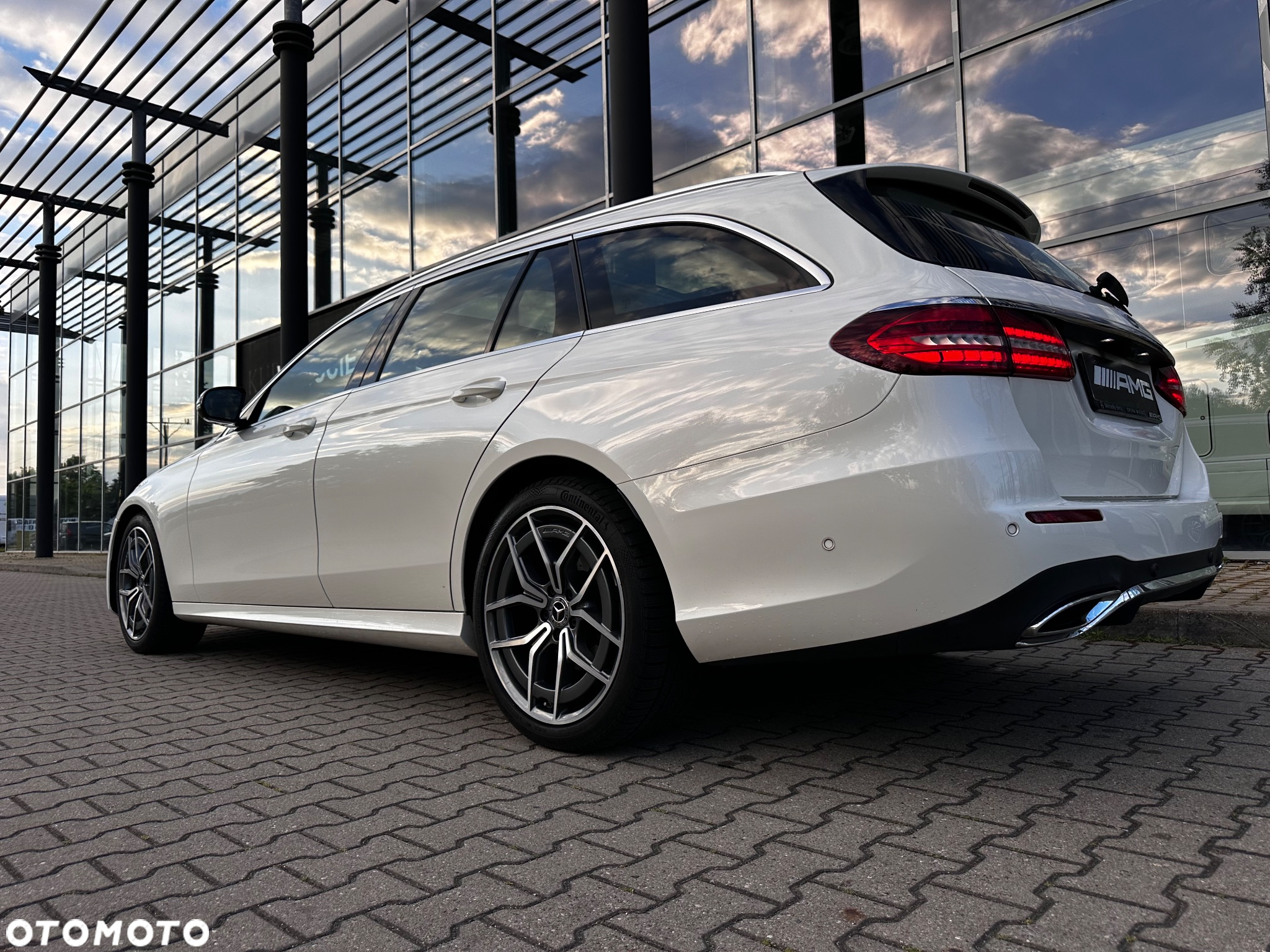 Mercedes-Benz Klasa E 220 d 4-Matic AMG/Avantgarde - 8