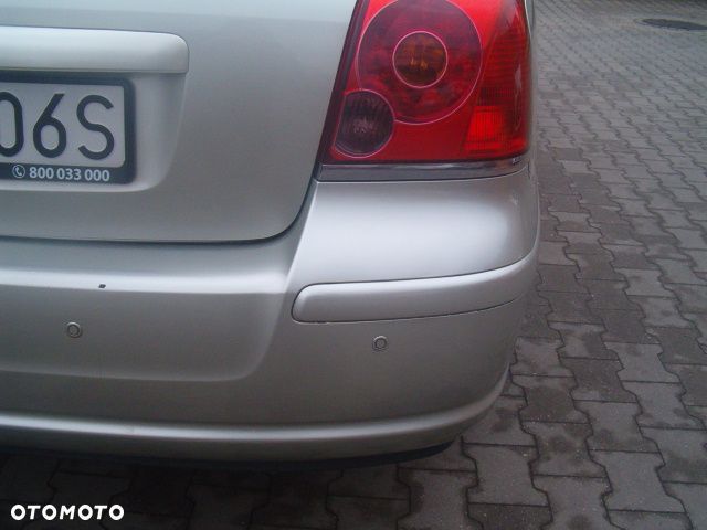 Toyota Avensis - 16