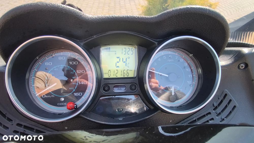 Piaggio Xevo - 8