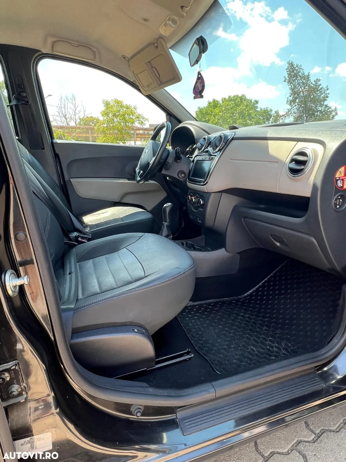 Dacia Lodgy 1.2 TCe 115 CP Laureate - 7
