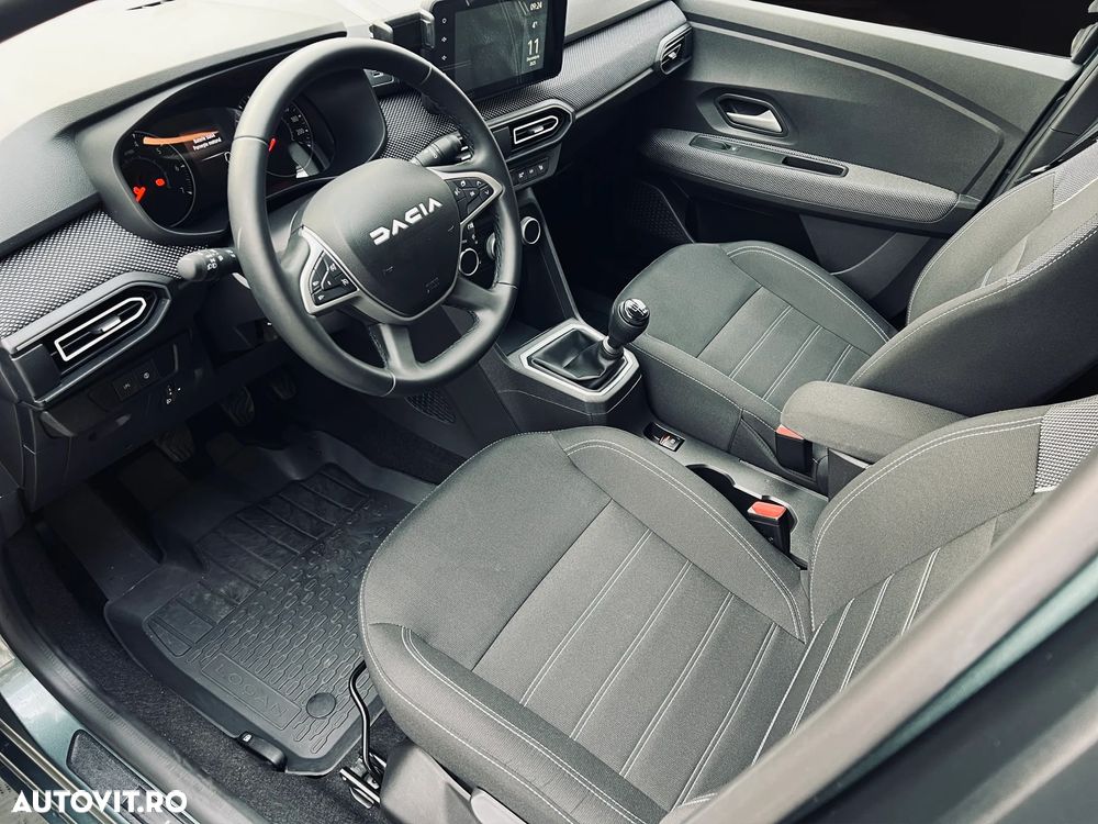 Dacia Logan TCe 90 MT6 Journey - 14