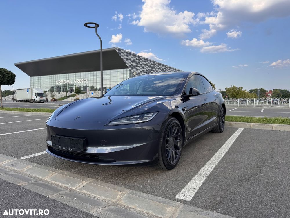 Tesla Model 3 Long Range - 2