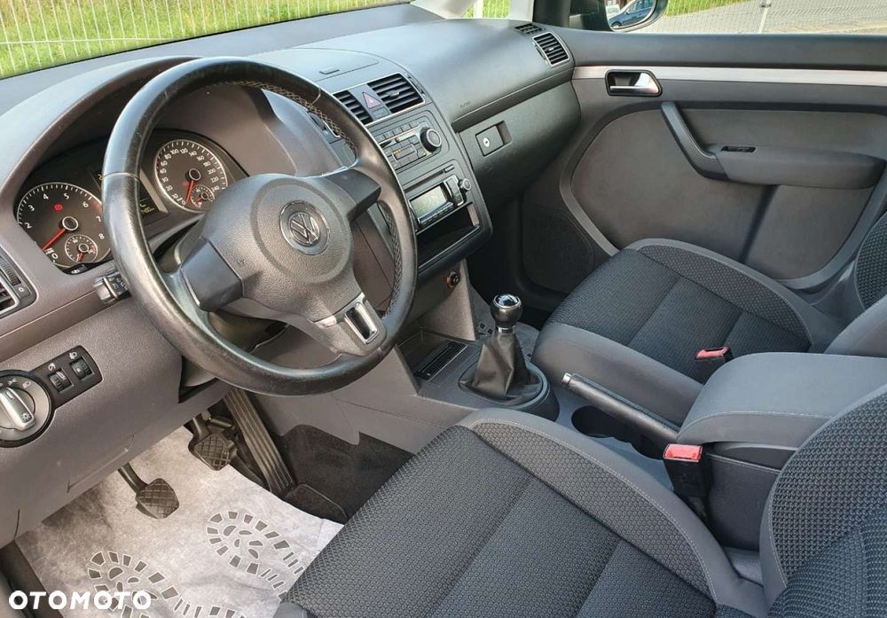 Volkswagen Touran - 7