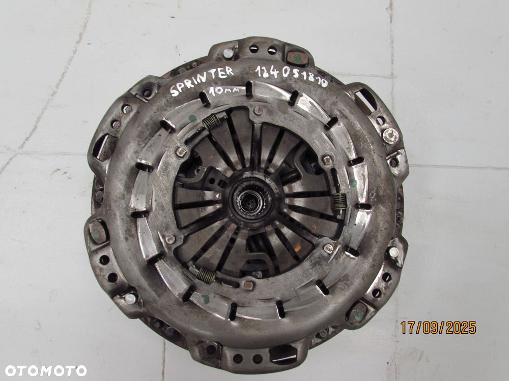MB SPRINTER 906 2.2 651 SPRZEGLO KOLO DWUMASOWE TARCZA 10 mm DOCISK 124051810 - 2