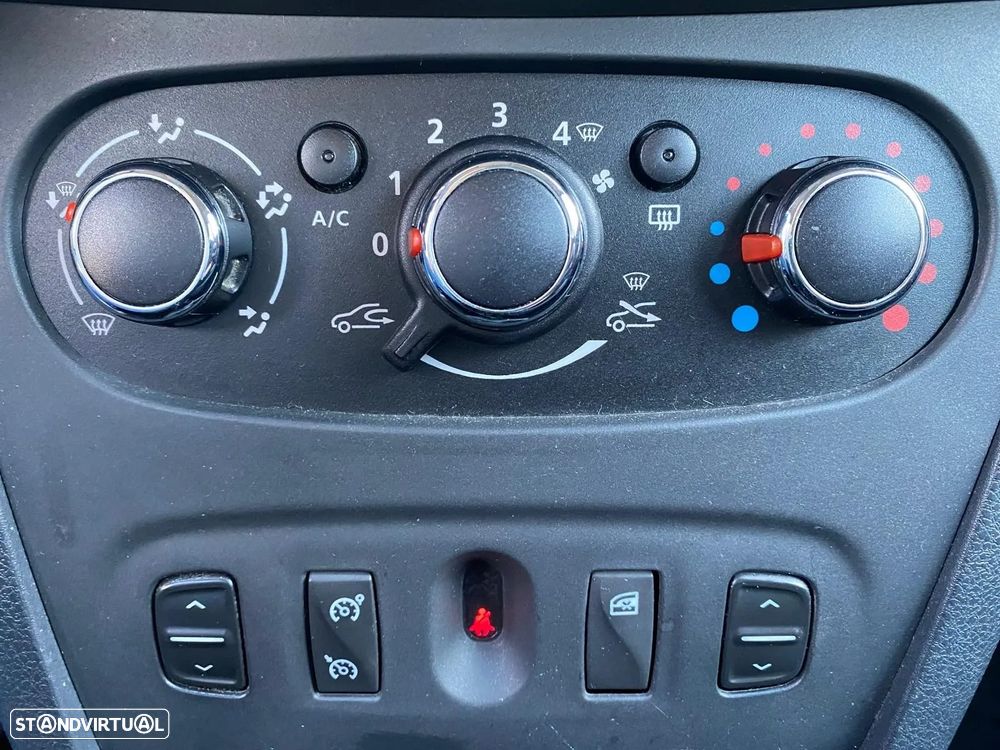 Dacia Sandero 0.9 TCe Stepway - 13