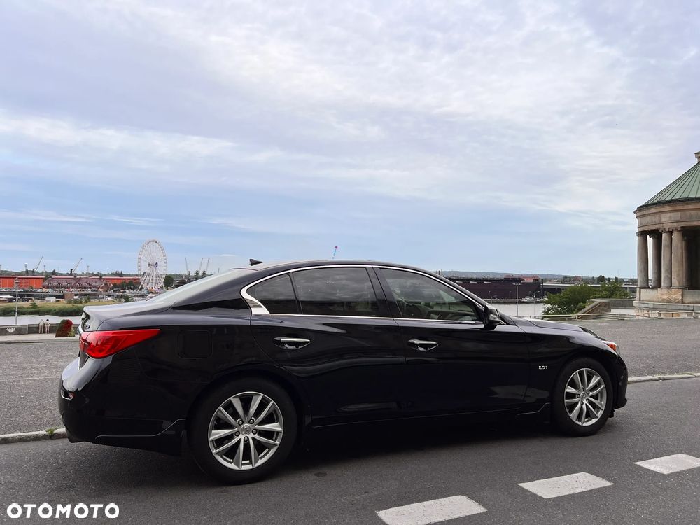Infiniti Q50 2.0t Premium Executive - 4