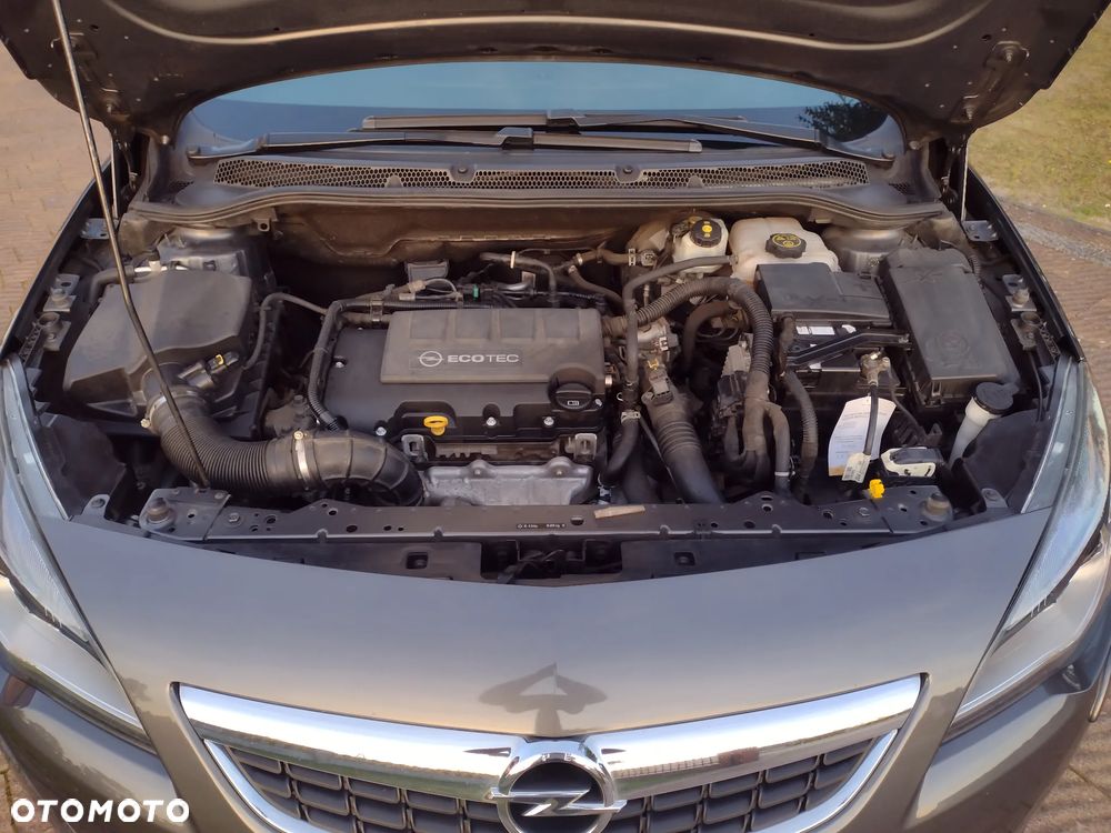 Opel Astra 1.4 Turbo Exklusiv - 28