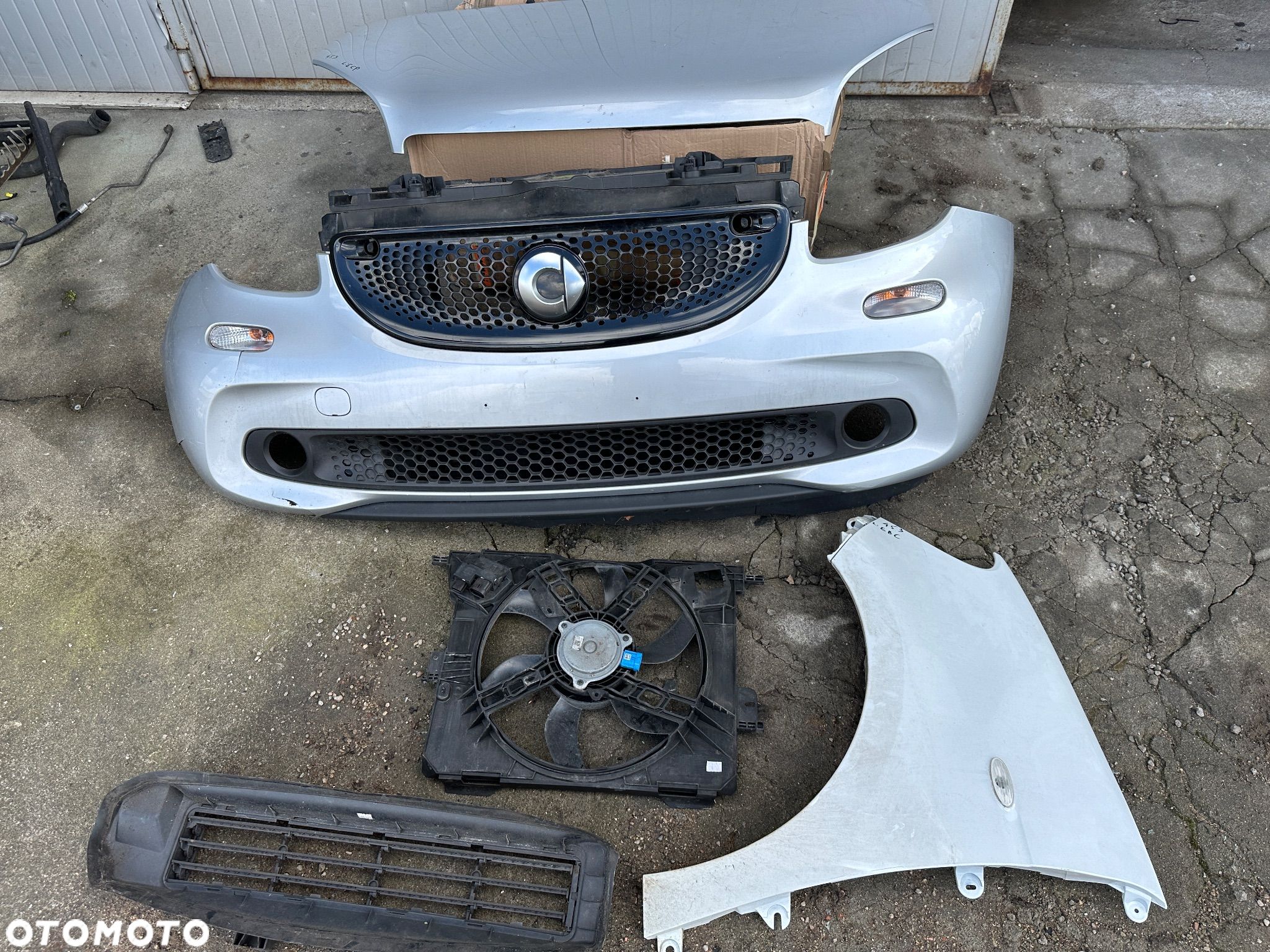 Smart 453 FORFOUR maska atrapa błotnik kratka kierunkowskaz wentylator - 1