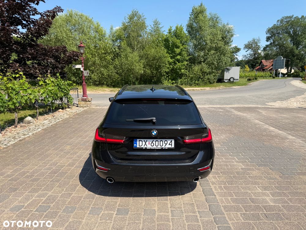 BMW Seria 3 320d xDrive MHEV Luxury Line sport - 6