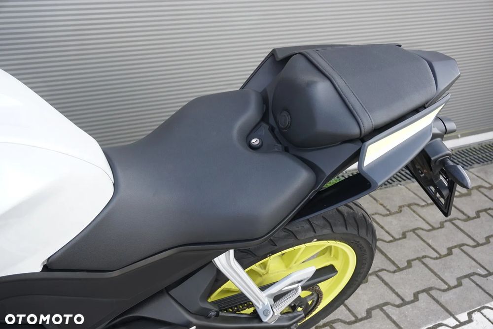Yamaha YZF - 15