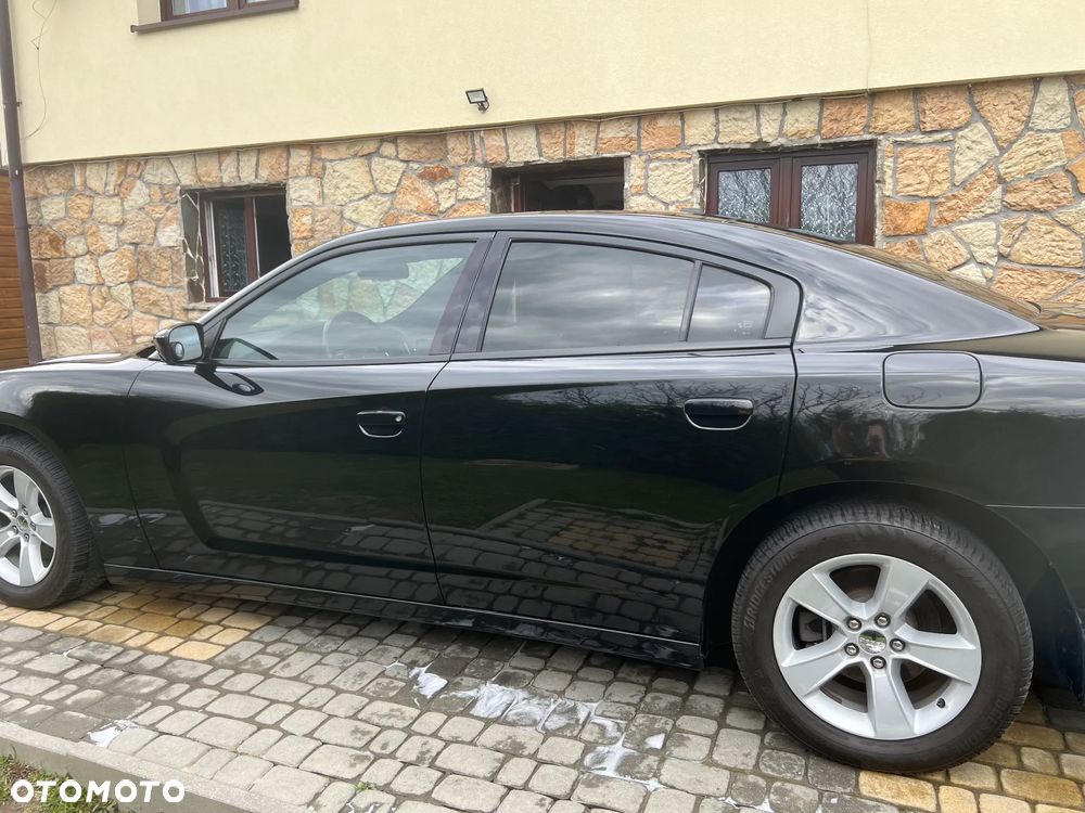 Dodge Charger 3.5 V6 Base - 4