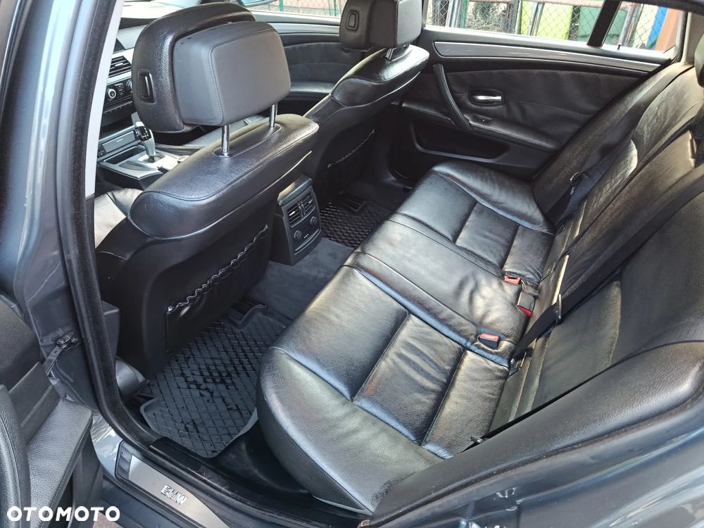 BMW Seria 5 525d - 9