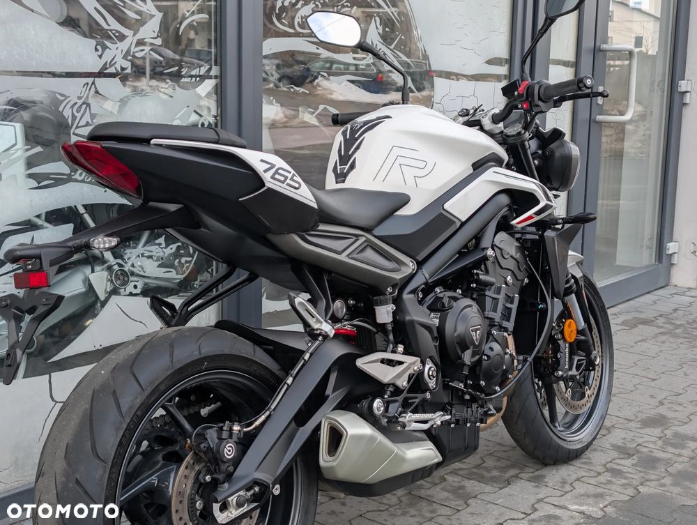Triumph Street Triple - 21