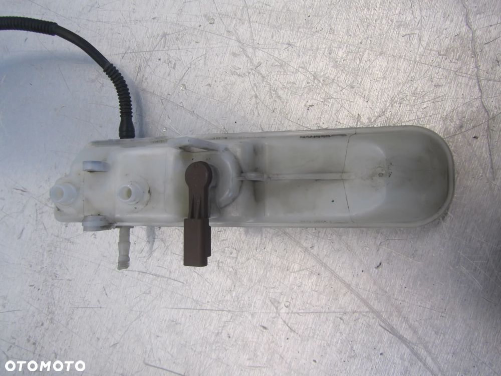 Peugeot Expert-Jumpy-Proace 16r->zbiorniczek płynu hamulcowego - 2