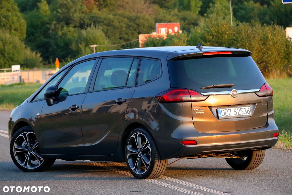 Opel Zafira 1.9 CDTI Cosmo - 25