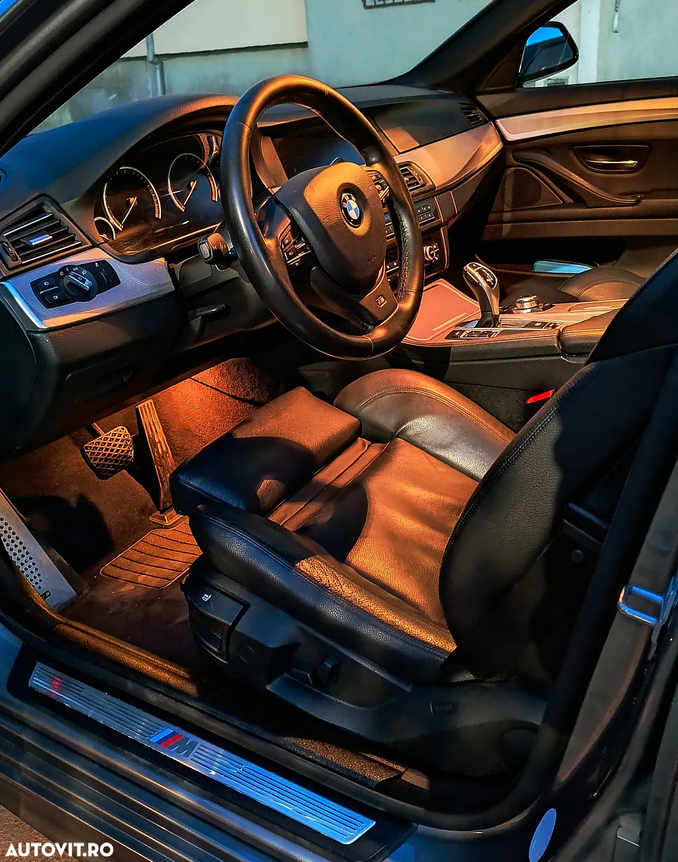 BMW Seria 5 520i Sport-Aut. - 8