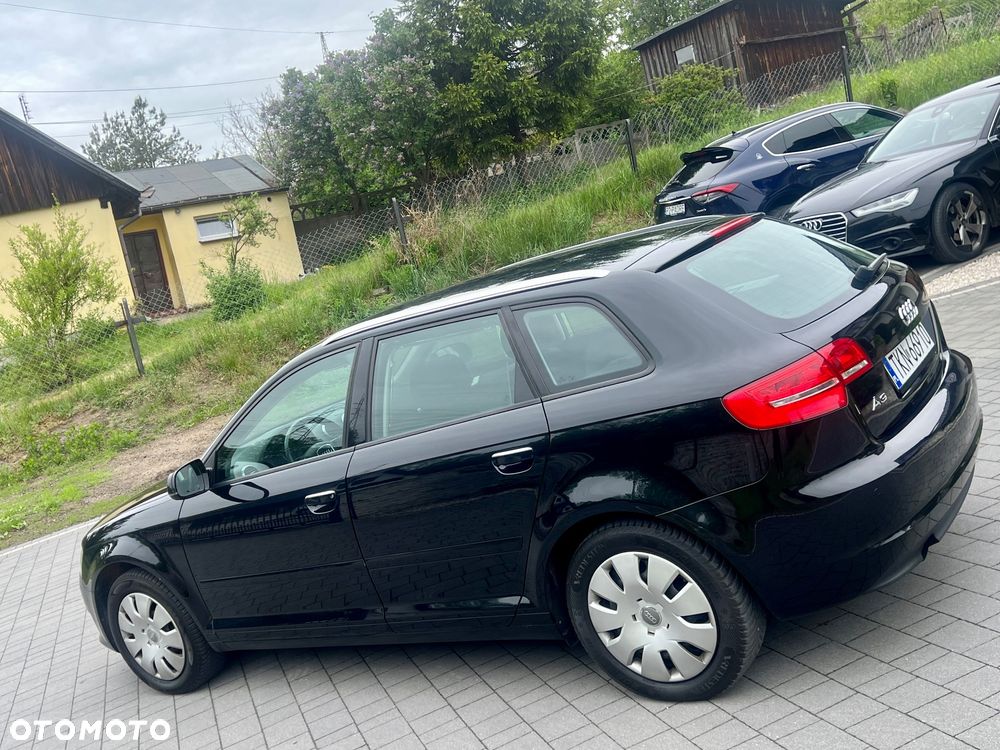 Audi A3 Sportback 1.6 TDI Attraction - 3