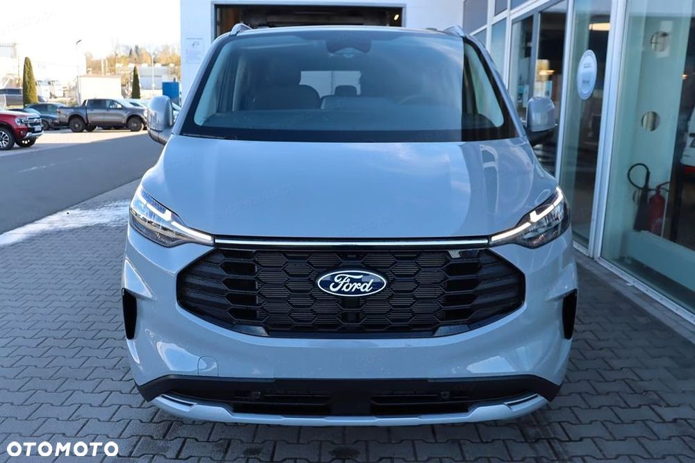 Ford Tourneo Custom - 4