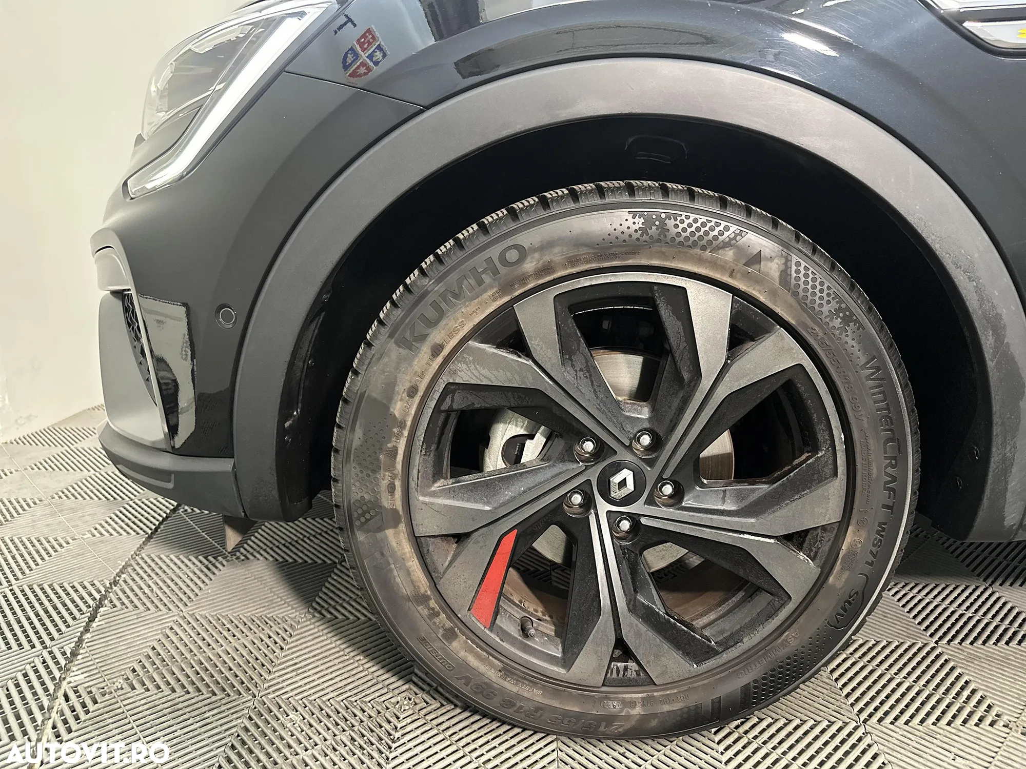 Renault Arkana E-TECH Hybrid RS Line - 13