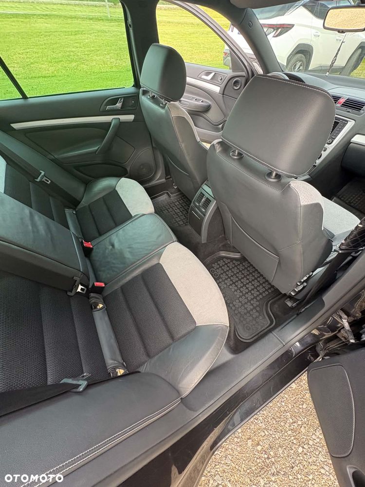 Skoda Octavia 2.0 TFSI RS - 17