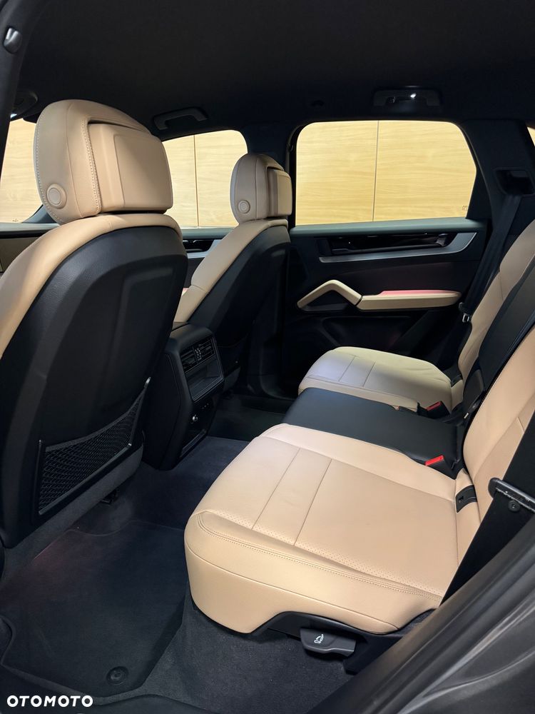 Porsche Cayenne Standard - 15