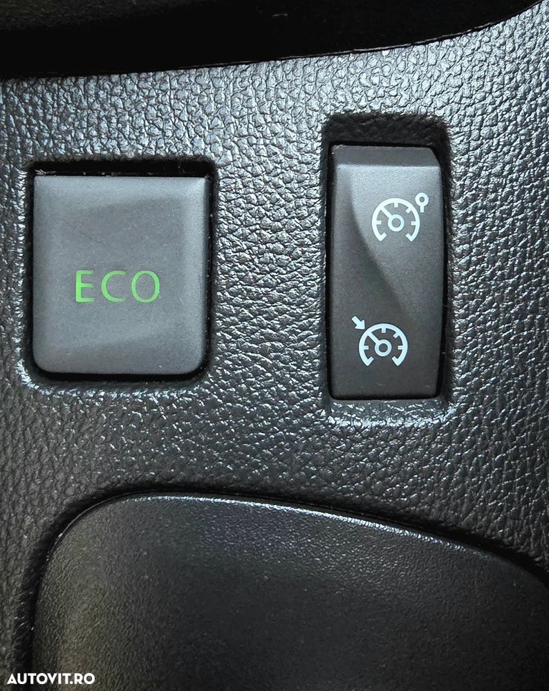 Renault Captur (ENERGY) TCe 90 BOSE EDITION - 31