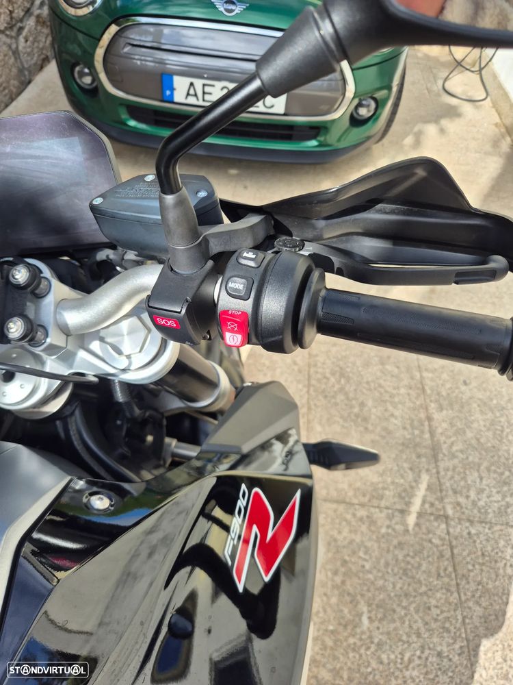 BMW F 900 R BMW QuickShifter Pro, Dynamic ESA - 10