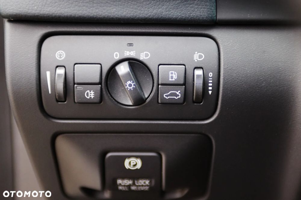Volvo V60 D4 Geartronic RDesign - 15