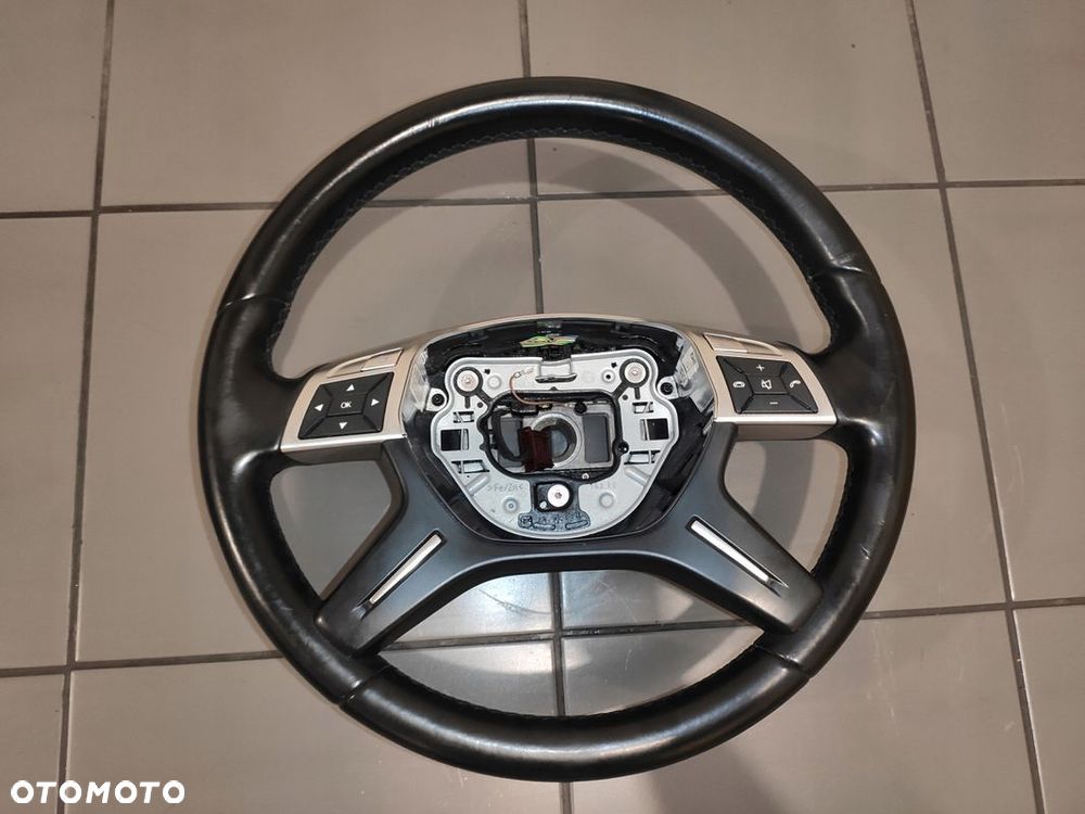 MERCEDES C-KLASA W204 LIFT KIEROWNICA MULTIFUNKCJA SKÓRA ŁADNA - 2