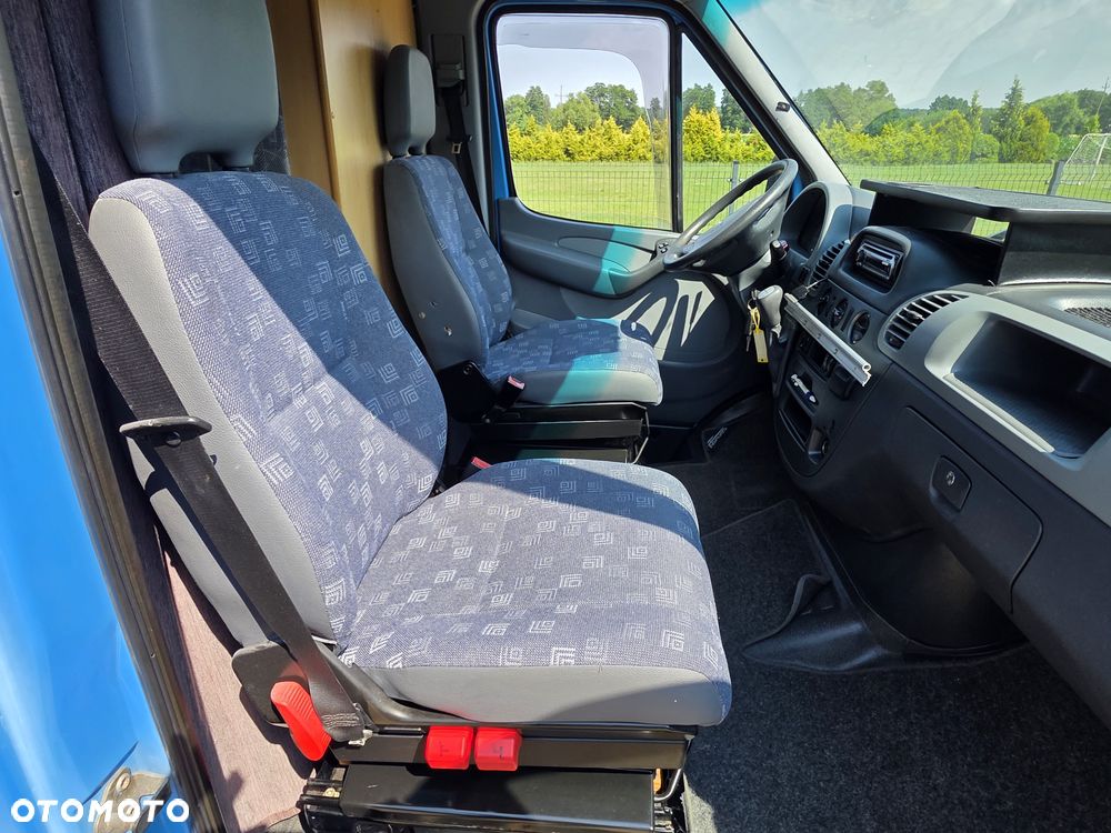Mercedes-Benz Sprinter - 38