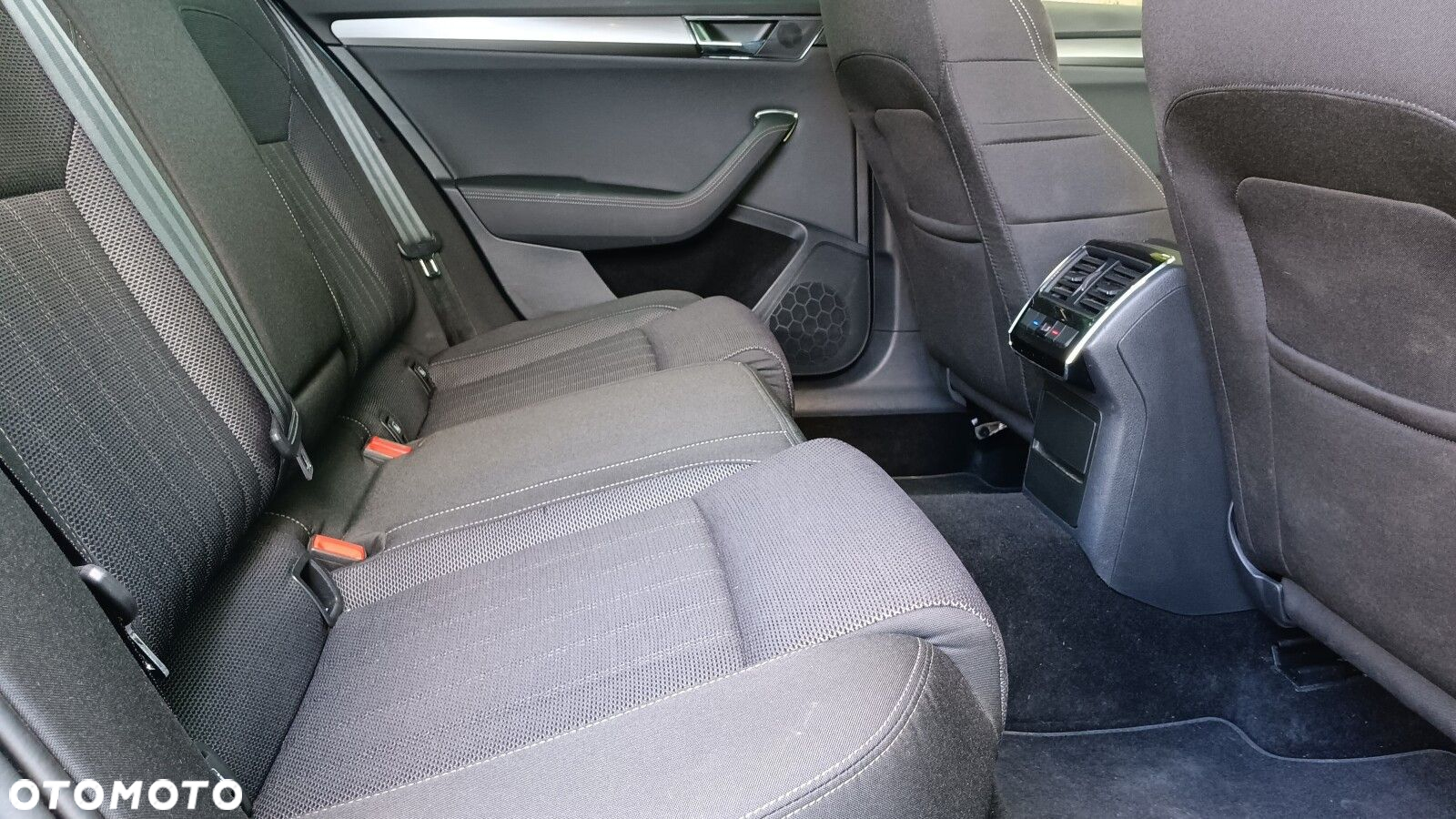 Skoda Superb 2.0 TDI SCR Style DSG - 17