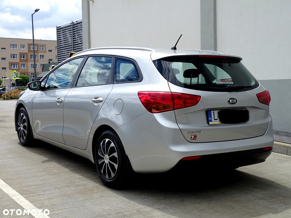 Kia Ceed 1.4 L - 8