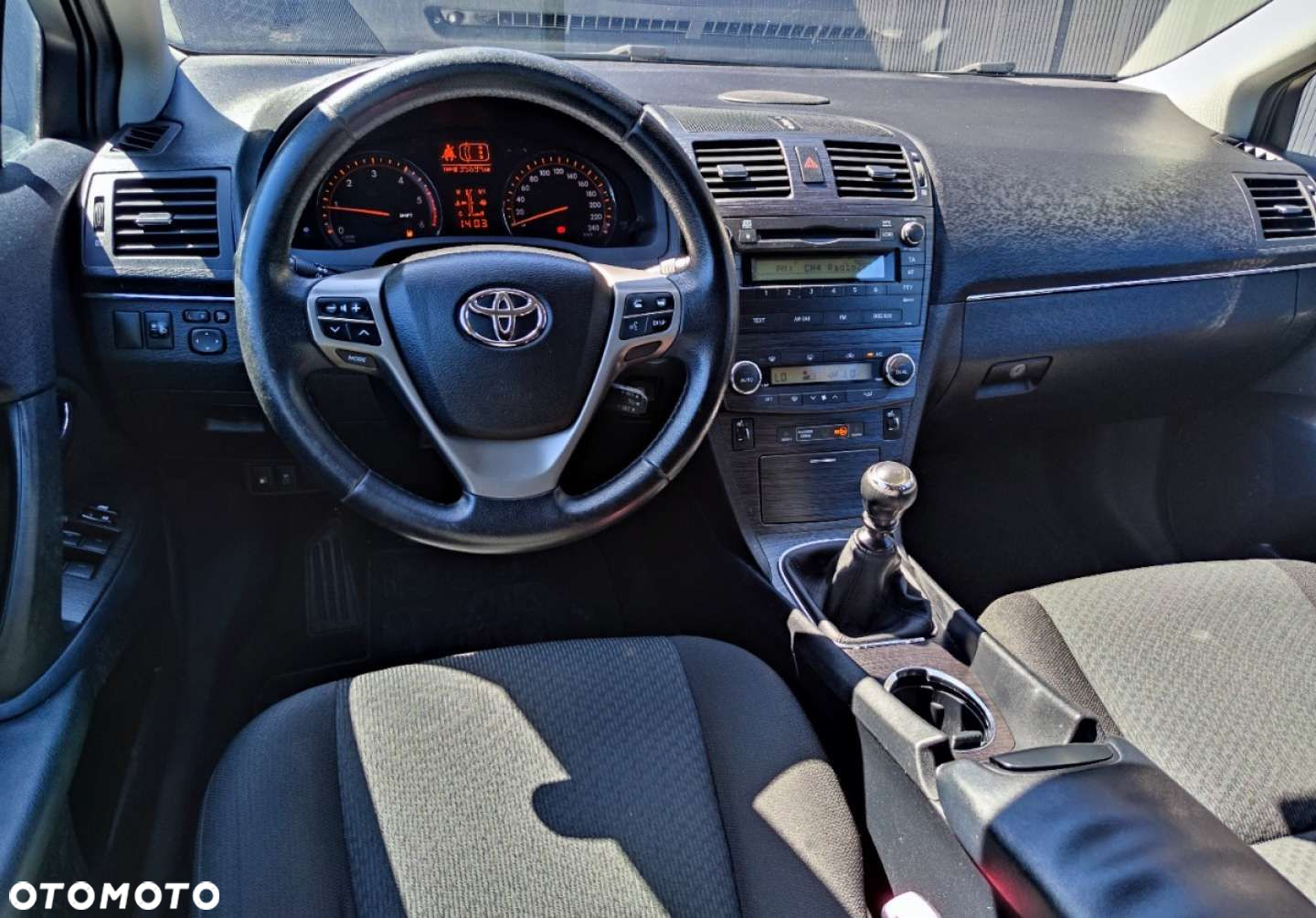 Toyota Avensis - 21