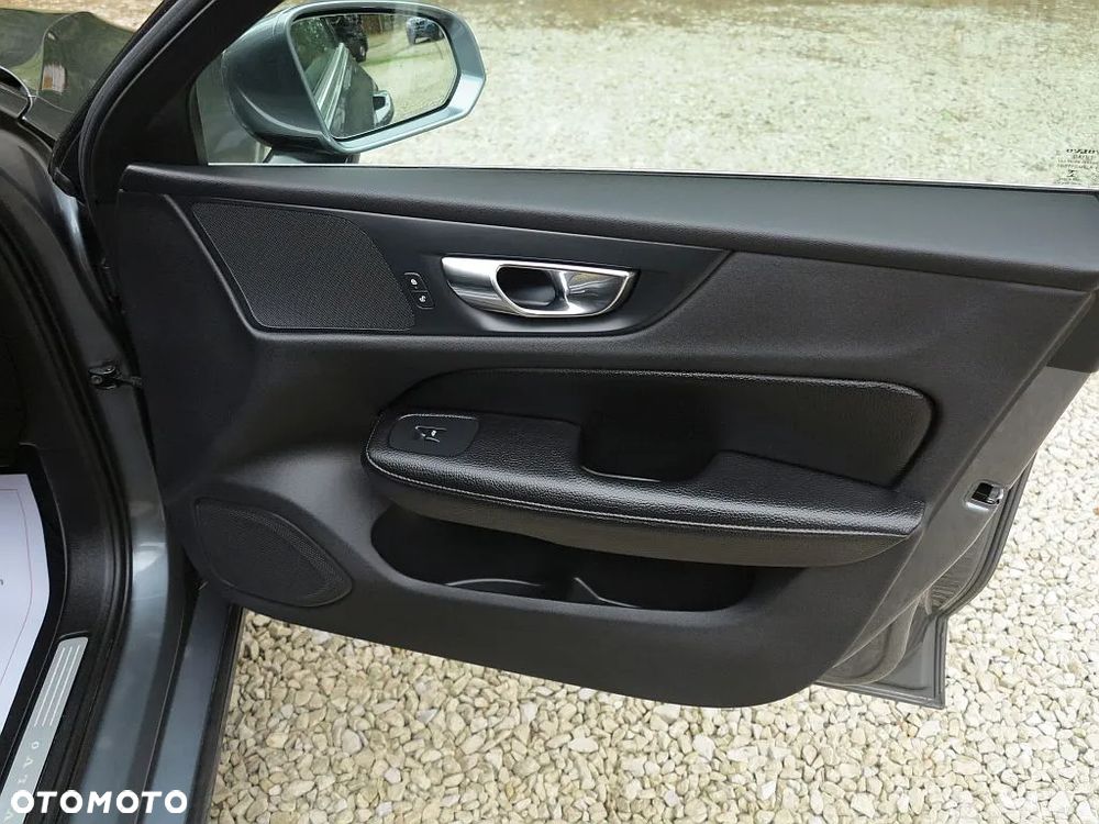 Volvo V60 D3 Momentum - 22