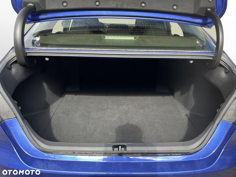 Toyota Camry 2.5 Hybrid Comfort CVT - 13