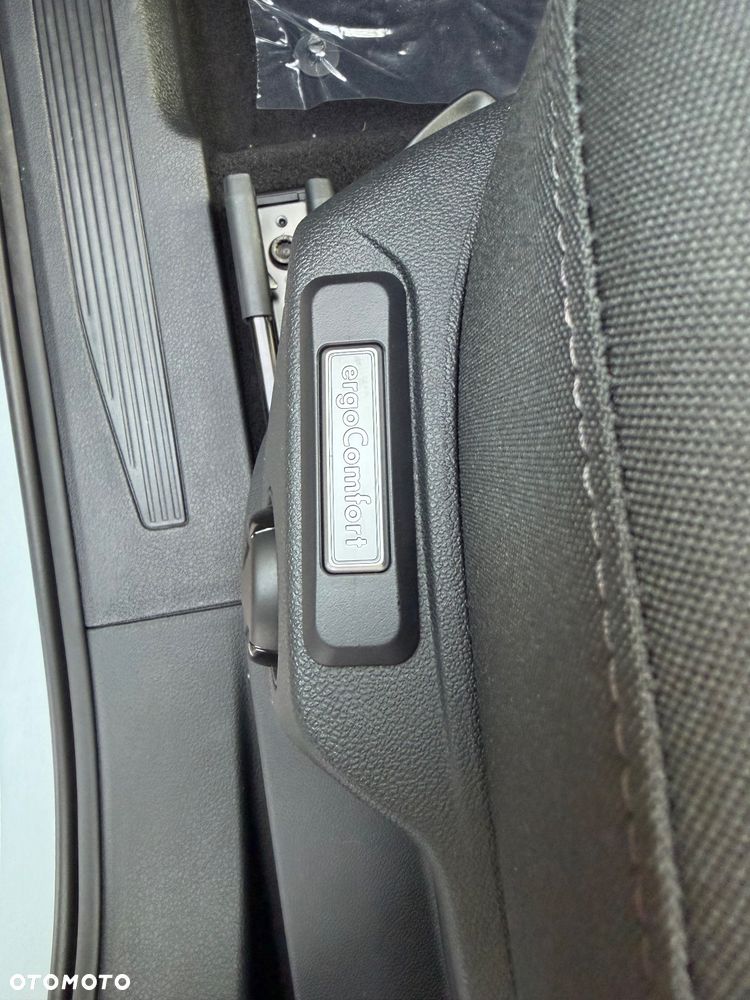 Volkswagen Caddy - 9