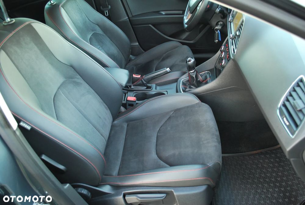 Seat Leon 2.0 TDI DPF FR Black Matt Edition - 29