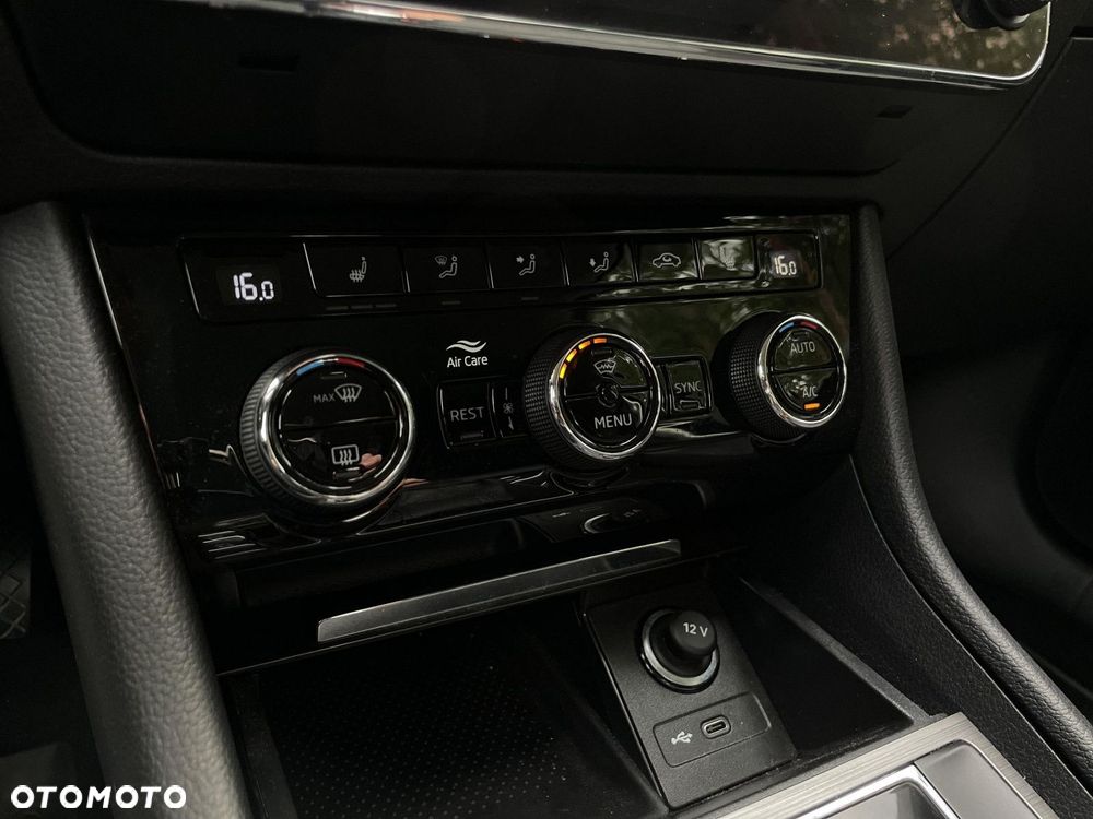 Skoda Superb 2.0 TSI Style DSG - 21